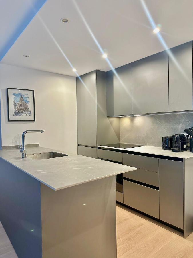 Private In A Shared Apartment, Privada En Un Apartamento Compartido En Pacifico, Privatunterkunft *