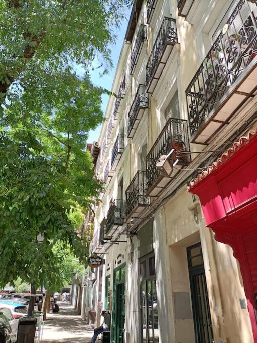 Nuevo Y En El Centro De * Madrid