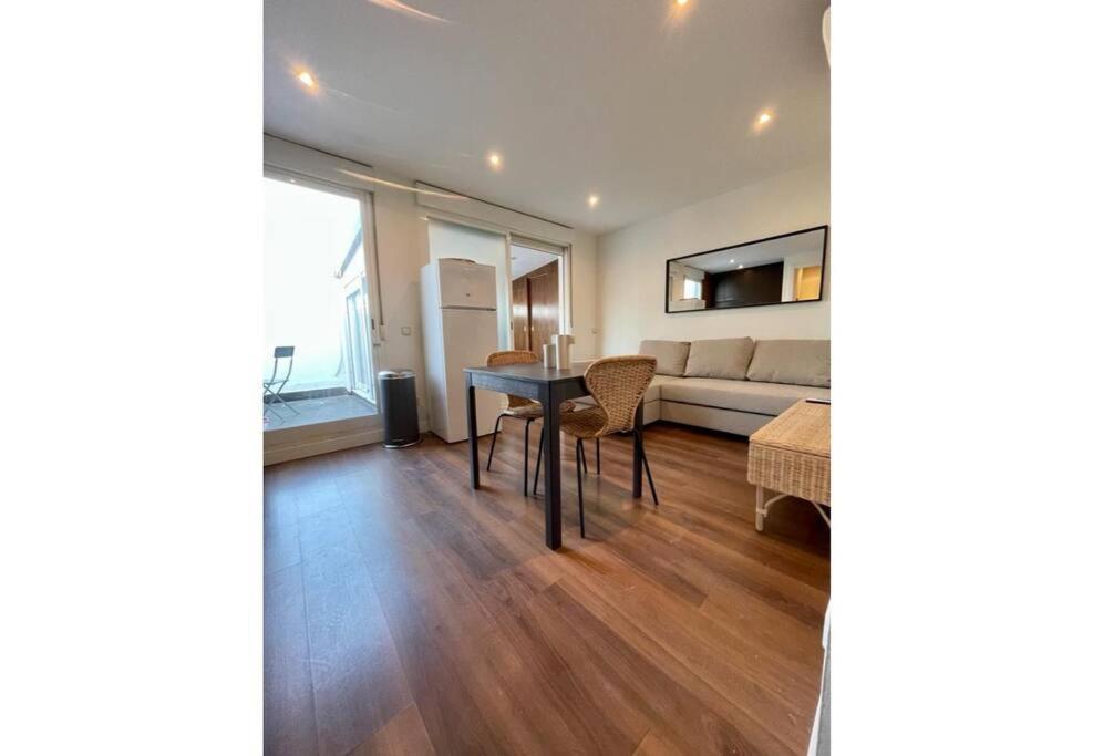 Bohemio Apt 1hab 4pax En La Plaza De Chueca Apartment
