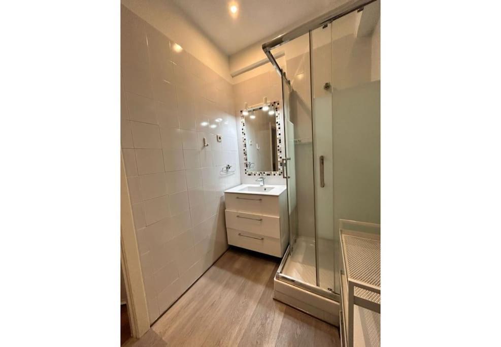 Apartment Downtown Apt 1hab 4pax En La Plaza De Chueca