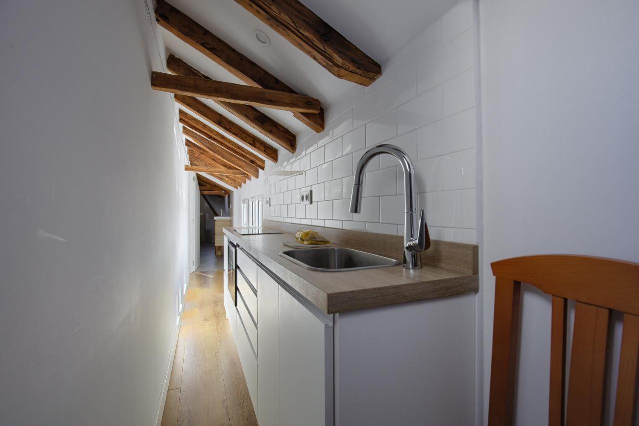 Charming Barrio De Letras Apartment Madrid