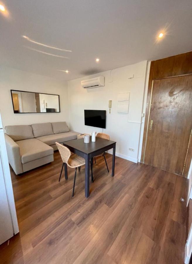 Bohemio Apt 1hab 4pax En La Plaza De Chueca Madrid