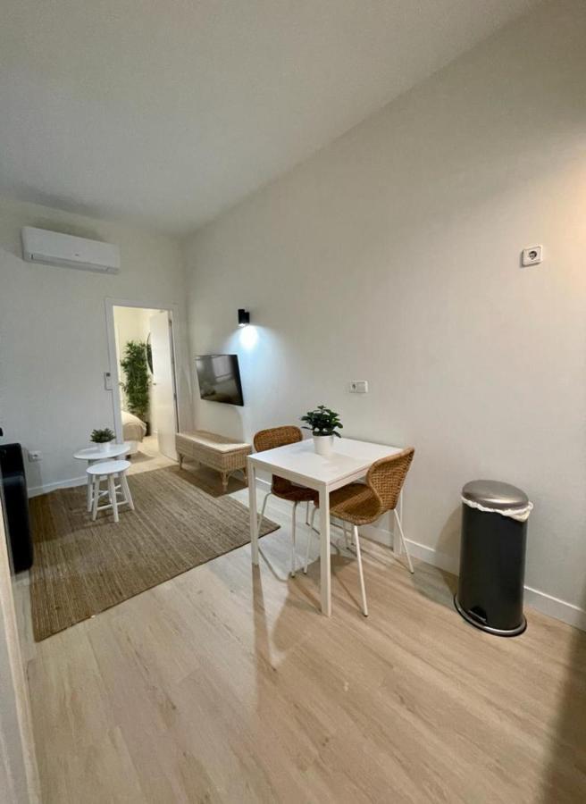 Apartment Cool Apt 1hab 4 Pax En La Plaza De Chueca