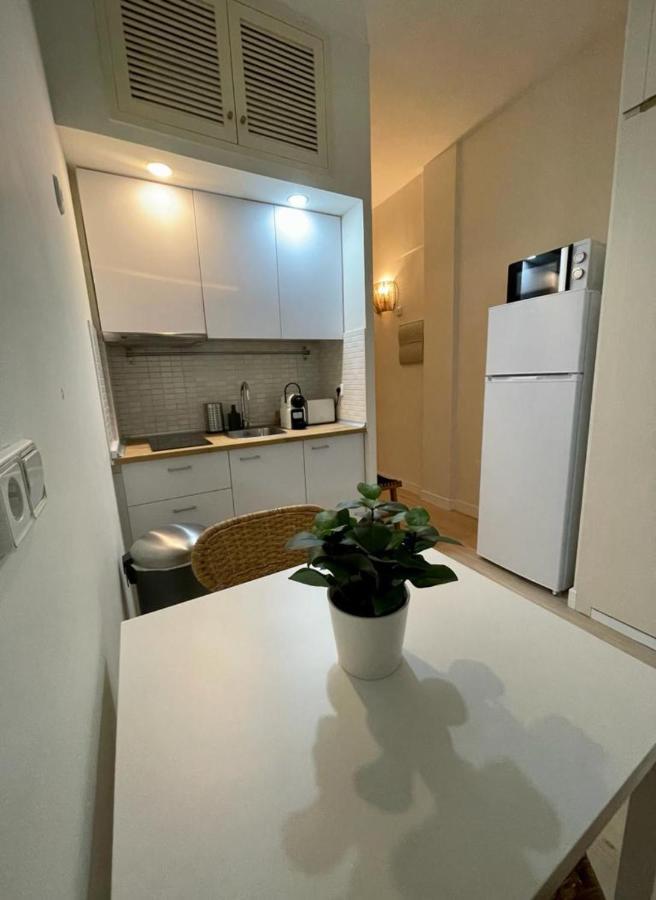 Apartment Cool Apt 1hab 4 Pax En La Plaza De Chueca Madrid