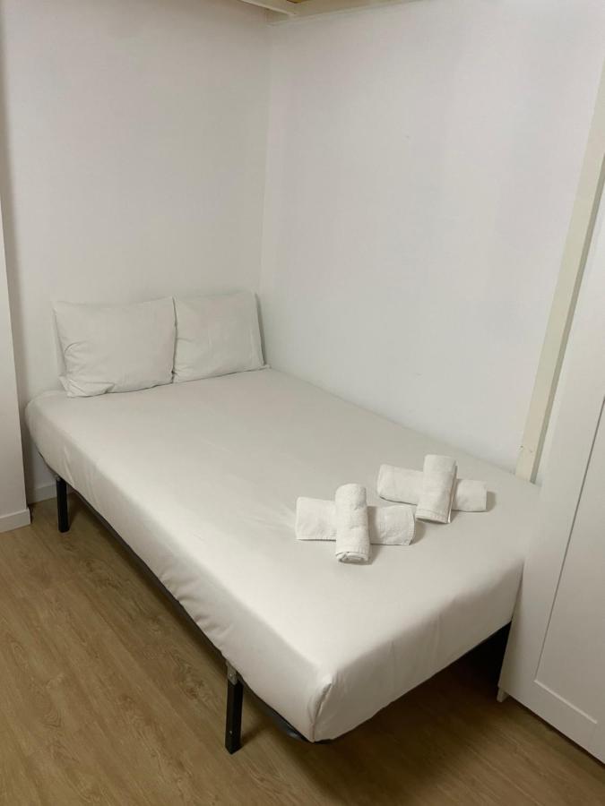 Avda Plaza De Toros, Apartamento Dos Dormitorios Junto A Metro Vistalegre Madrid