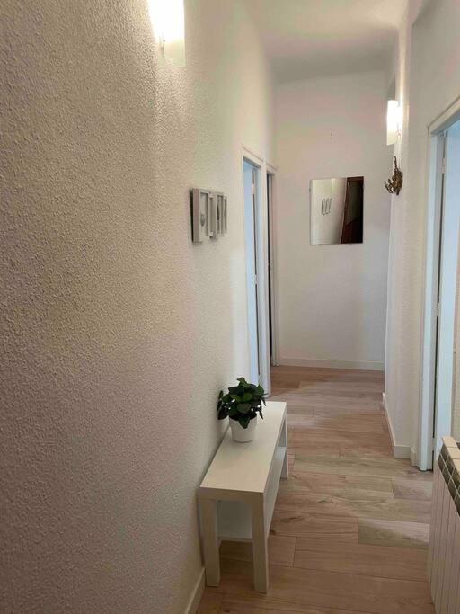 Ar2 Luminoso Piso De 3 Habs Con Balcon Y Wifi