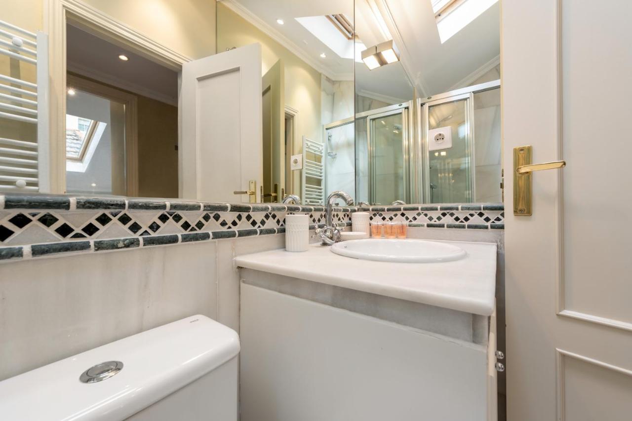 2 Bedrooms 2 Bathrooms- Penthouse- Almagro- Mintystay Apartment *
