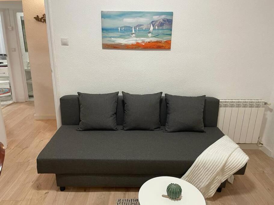 Apartment Ar2 Luminoso Piso De 3 Habs Con Balcon Y Wifi Madrid