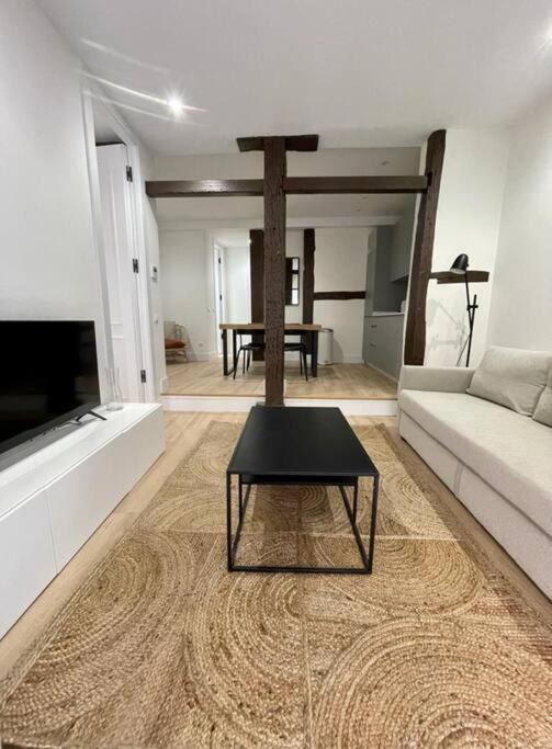 Amazing&elegant Apt 7pax En C/jesus Y Maria/centro Apartamento
