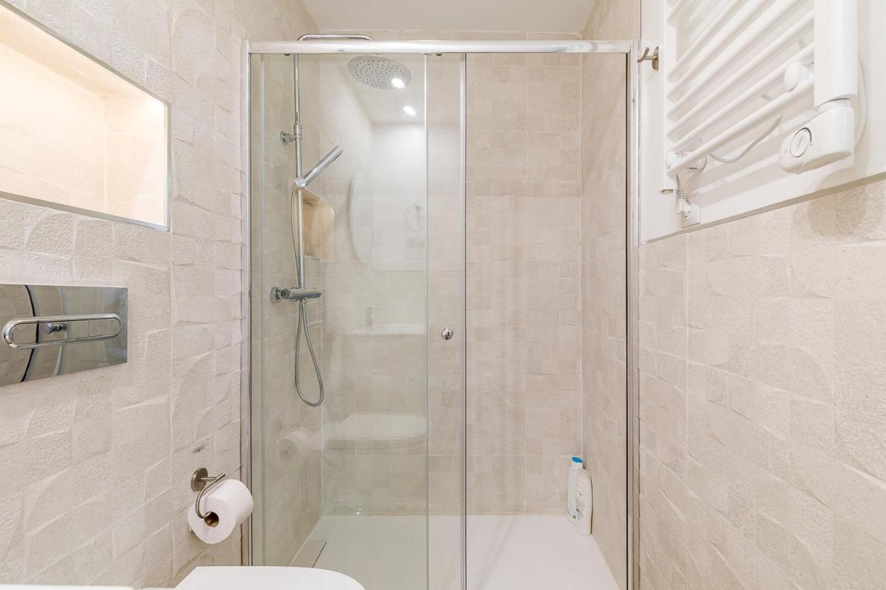 Arturo Soria Apartments3 * Madri