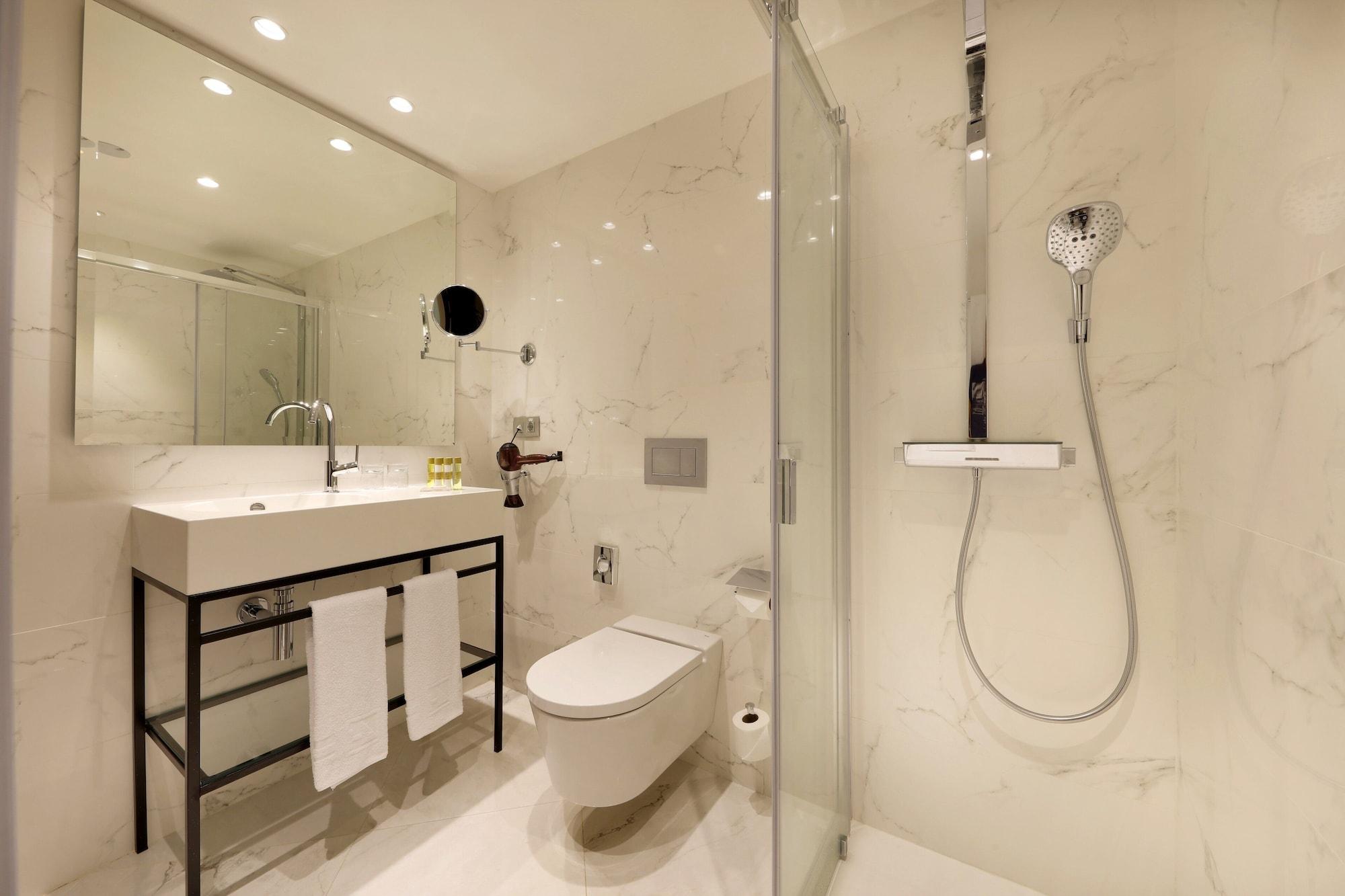 Eurostars Gran Via 4*