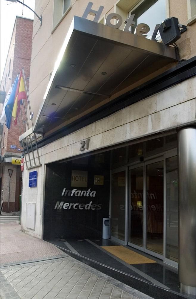 Hotel Infanta Mercedes