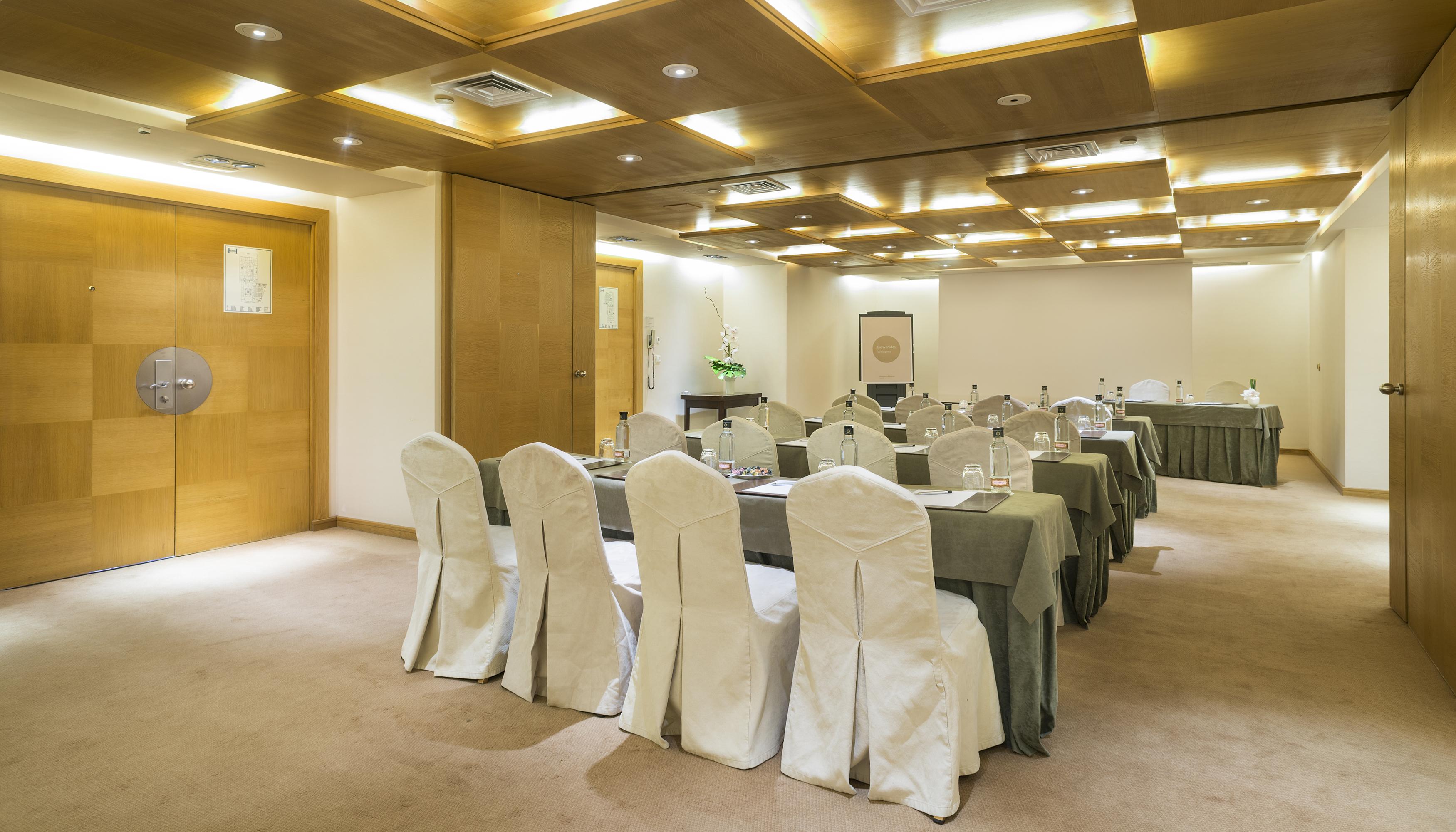 Hyatt Regency Hesperia Hotel 5*