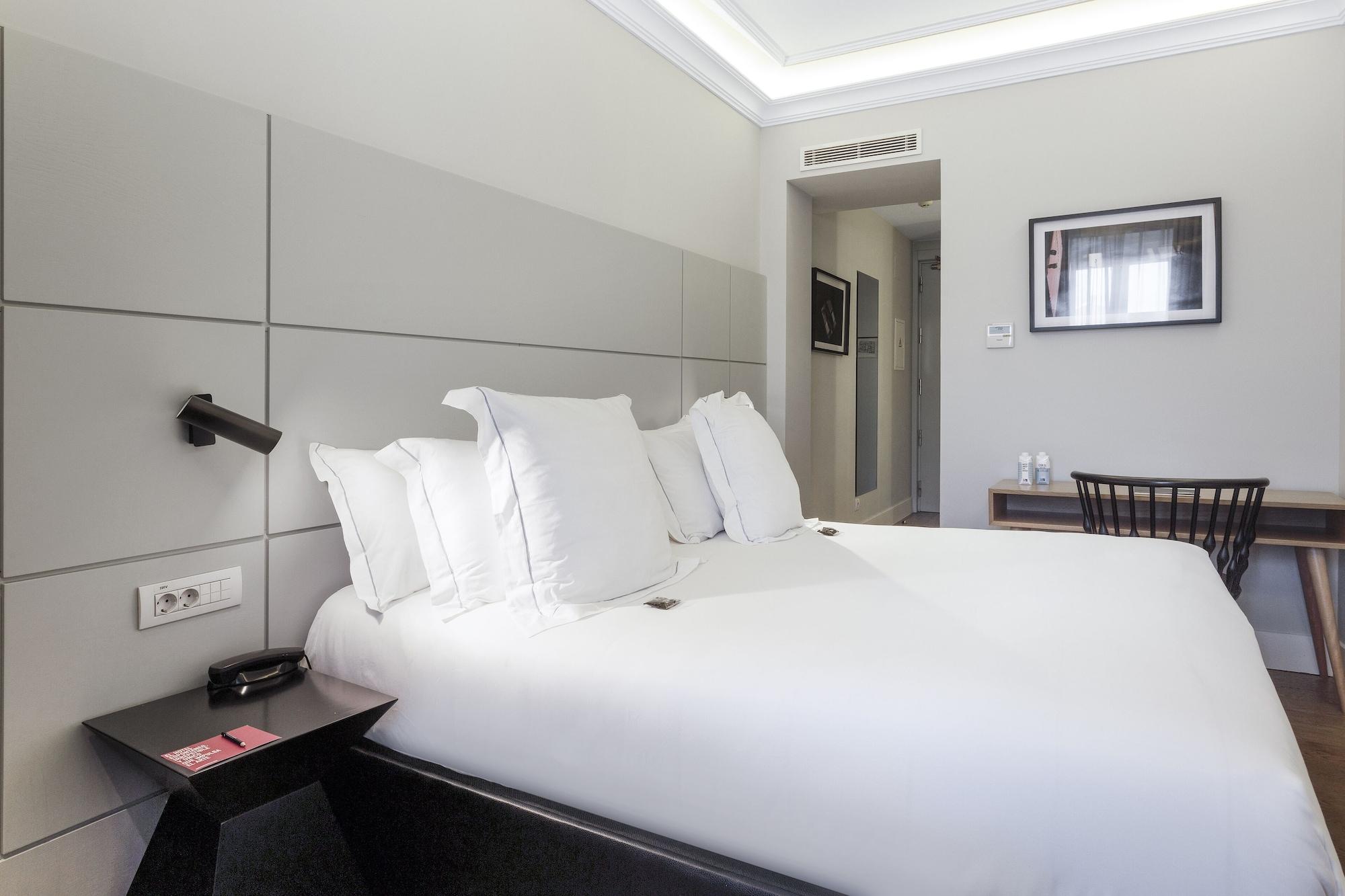 One Shot Recoletos Hotel