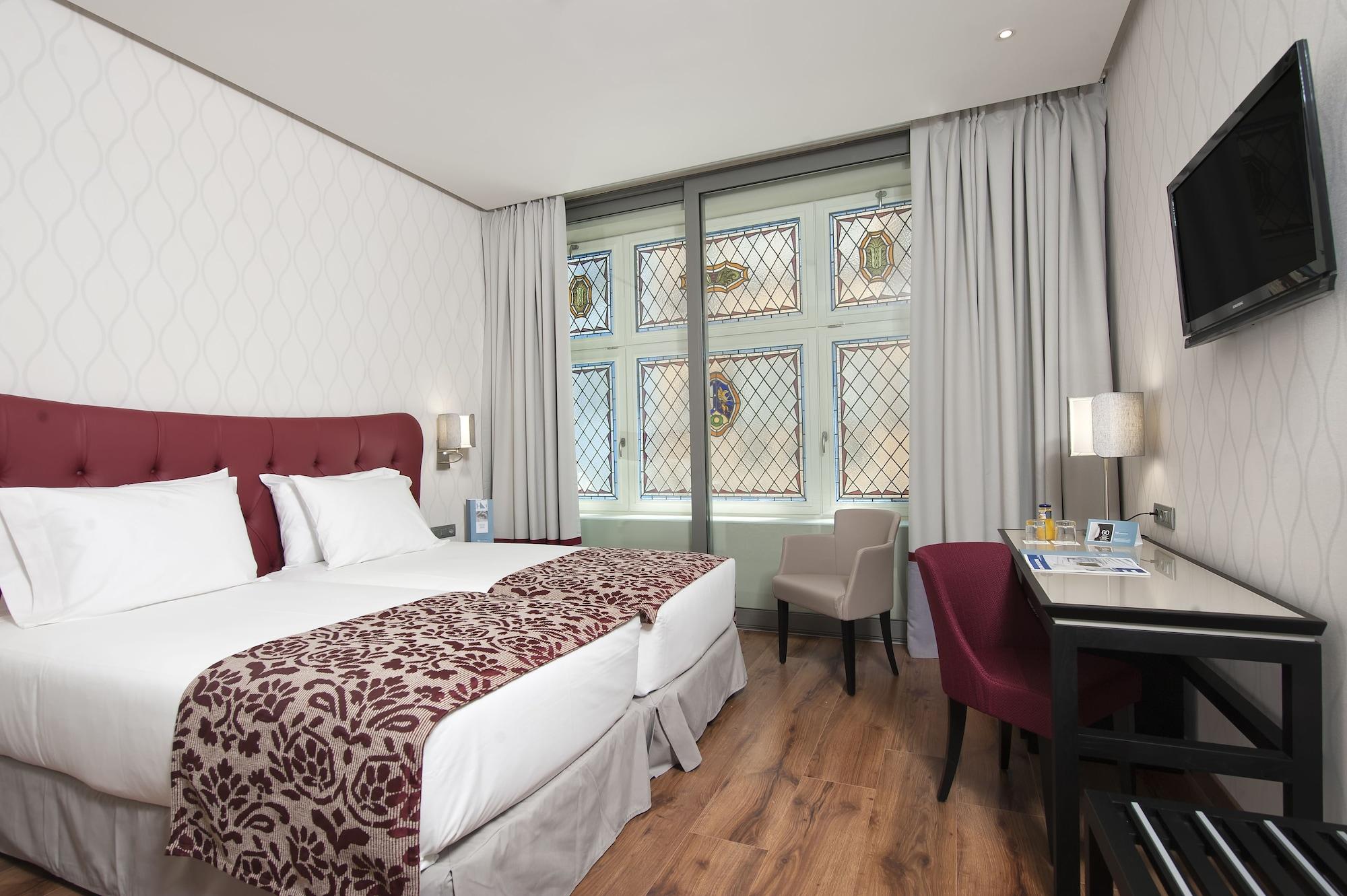 Hotel Eurostars Plaza Mayor 4*