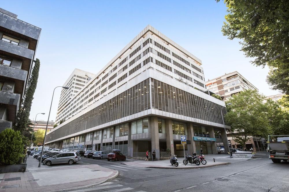 Pierre & Edificio Eurobuilding 2