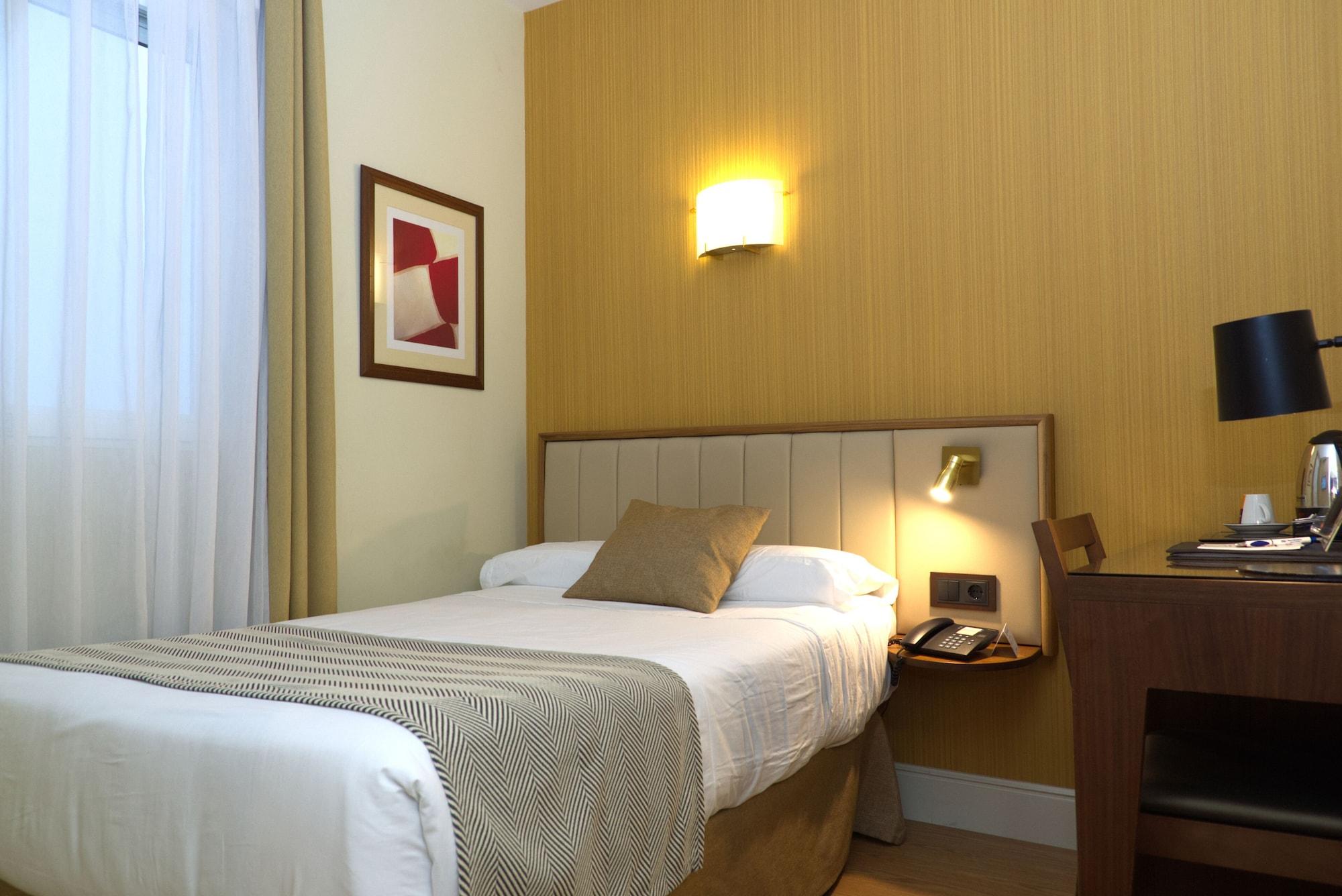 Hospedium Condes 3*