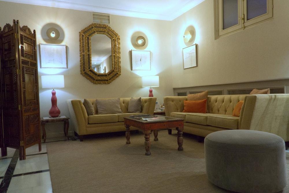 Hospedium Condes Hotel 3*