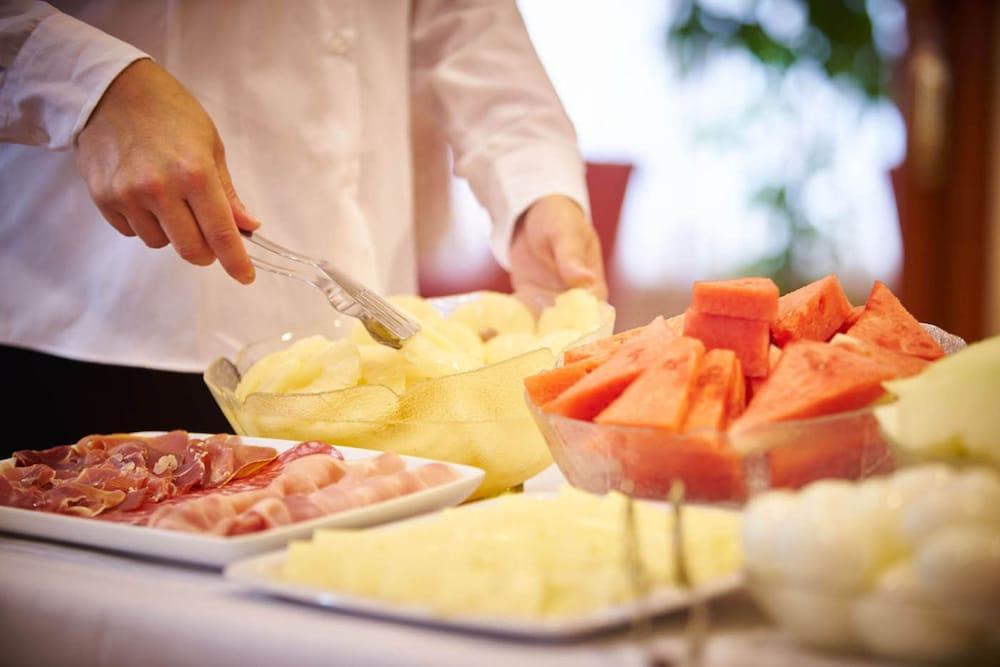 Hotel Cason Del Tormes By Happyculture 3*