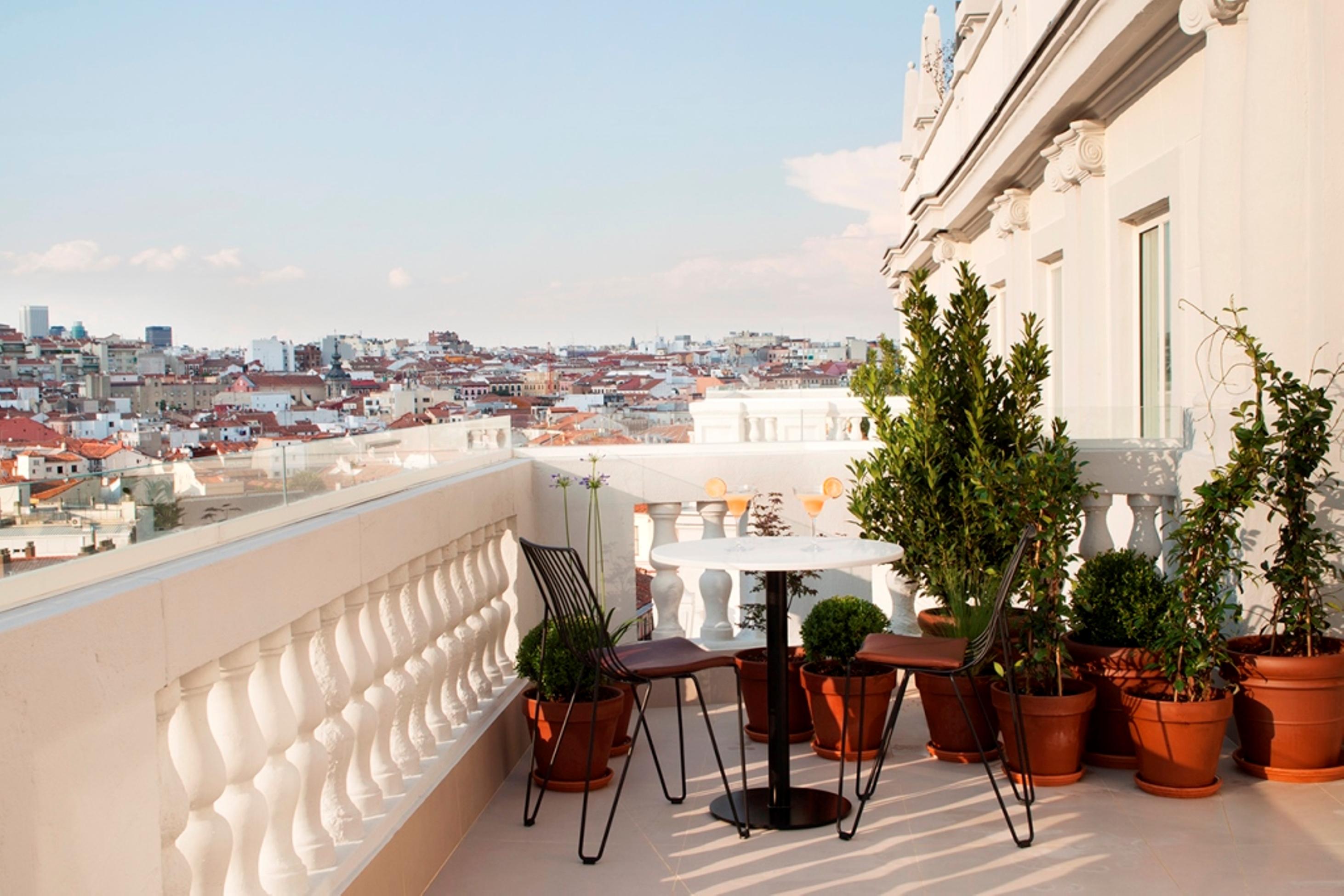 Dear Hotel Madri