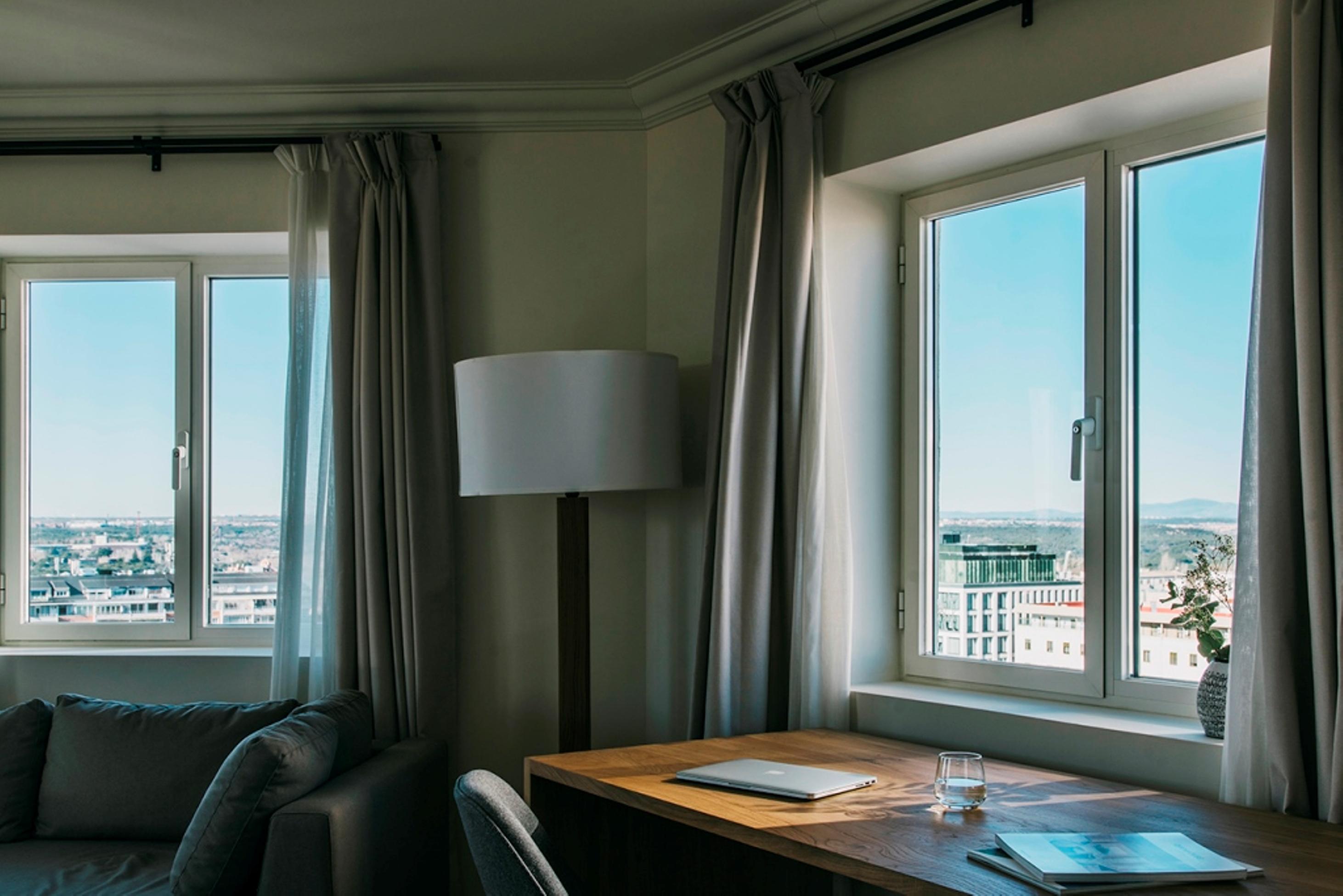 Dear Hotel Madri