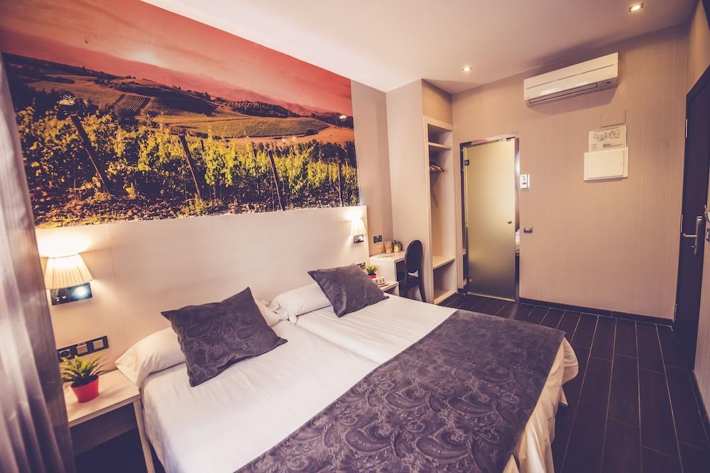 Prado Hotel 2*