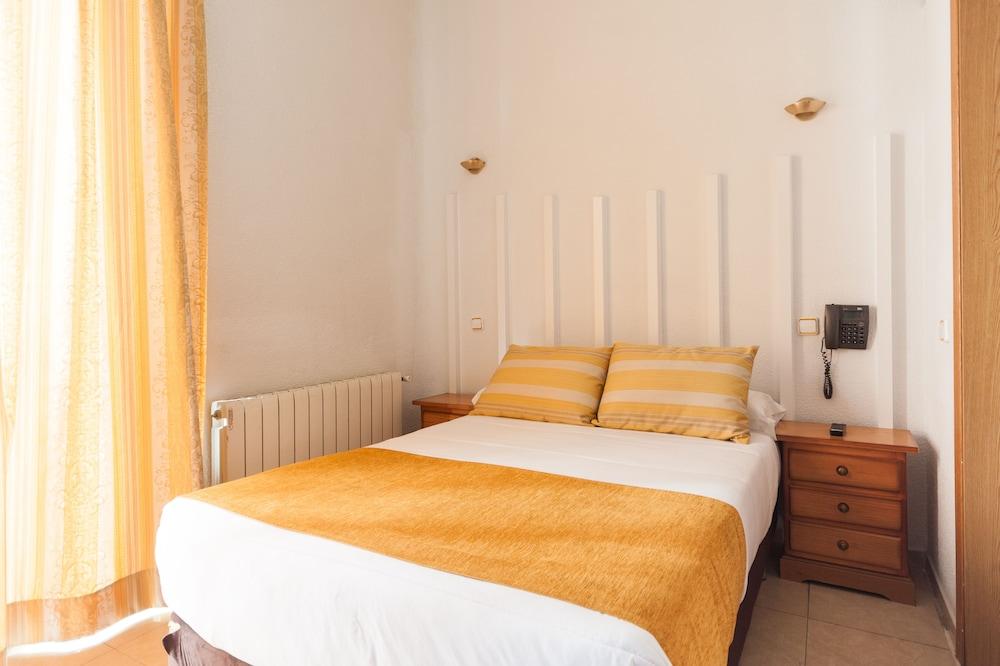 Josefina-gran Via Hostel