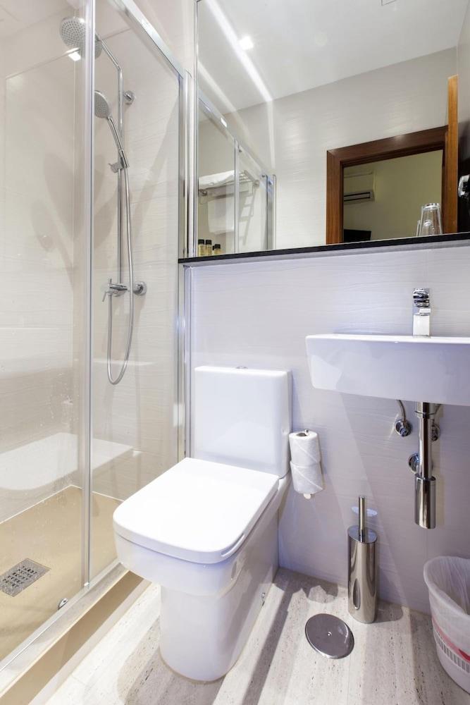 Castilla I Atocha Guest house Madrid