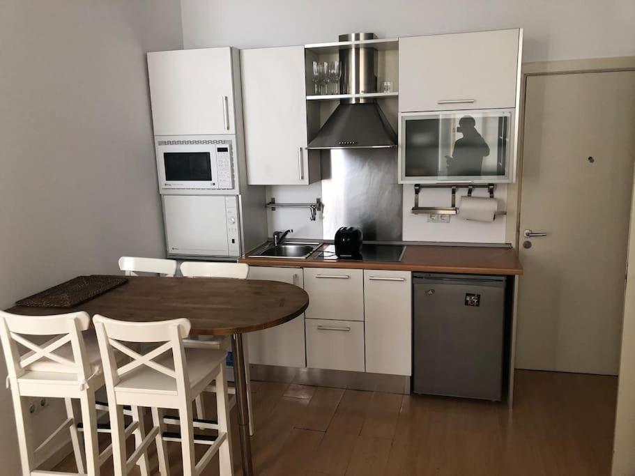 Cuesta Sto Domingo, Vive El De Austrias Apartment *