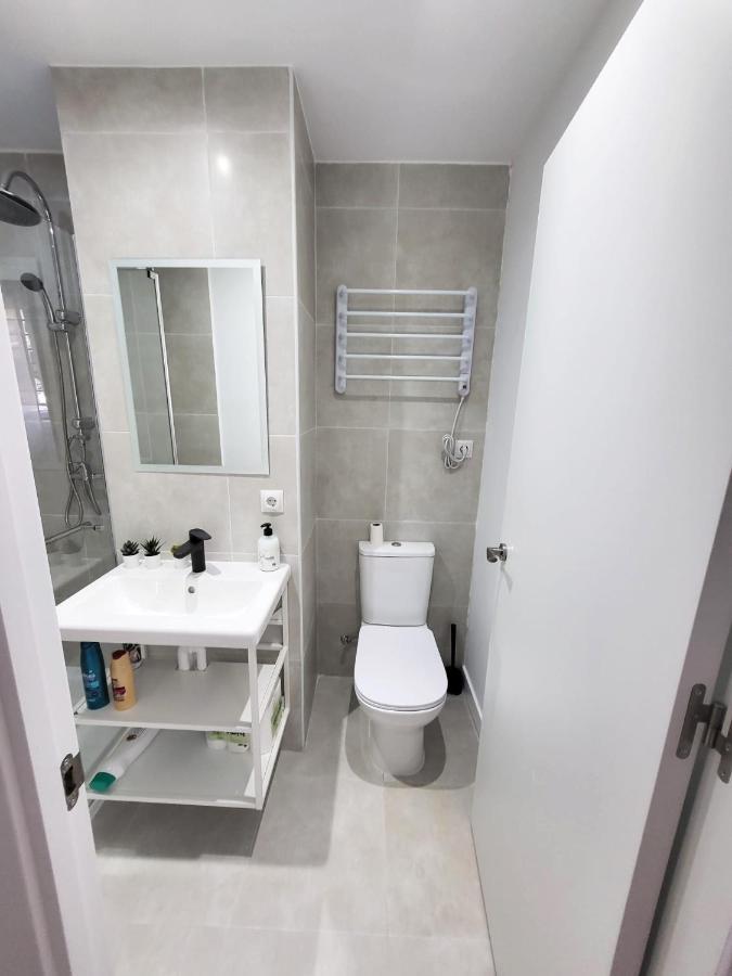 Bonito Piso A 300 M De Metro Garcia Noblejas Lejlighed
