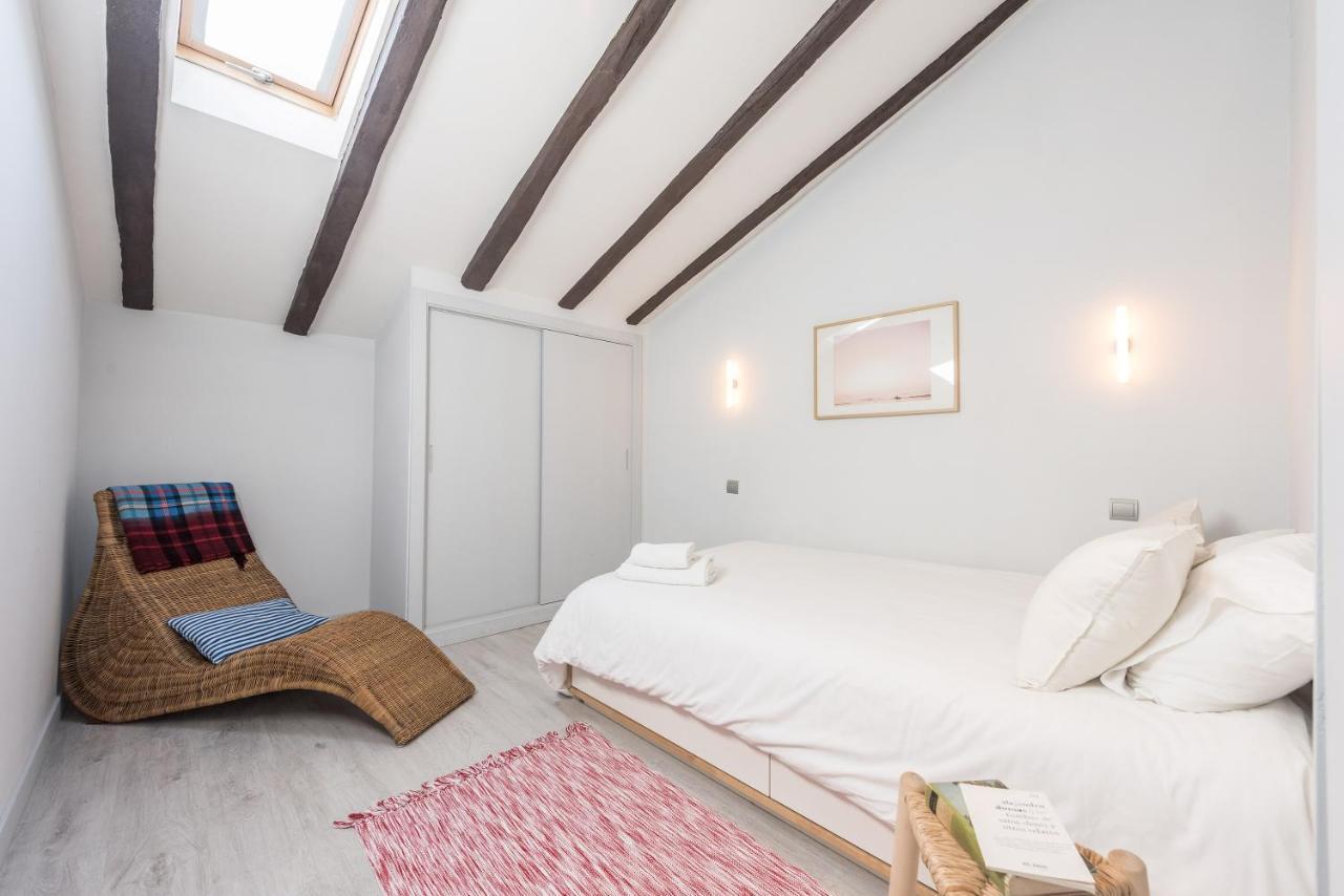 Bohemian 2bedroom Attic In Lavapies Apartment *
