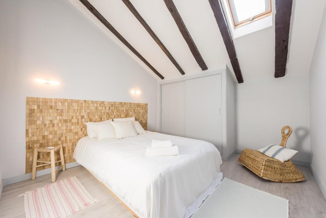 Bohemian 2bedroom Attic In Lavapies Apartment *