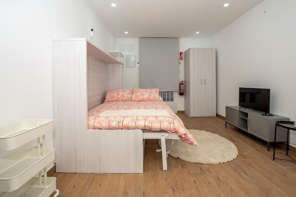 Estudio En Palacio La Latina Apartment *