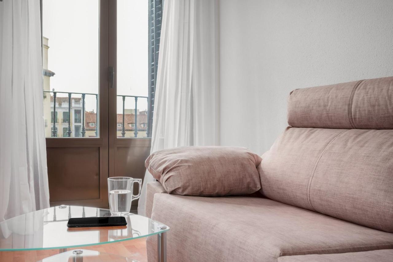 Apartment 2 Bedrooms 1 Bathroom Furnished - Center - Bright - Mintystay *