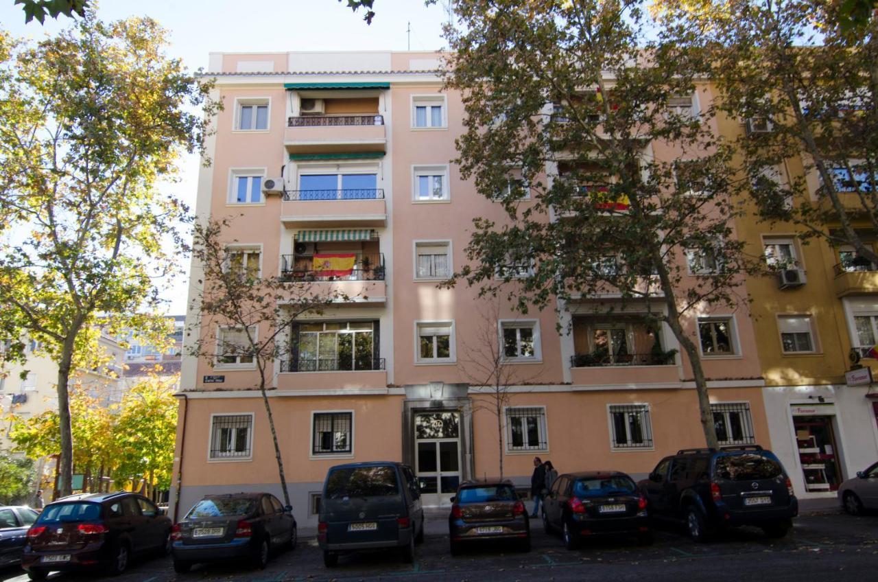 2 Bedrooms 2 Bathrooms Furnished - Bernabeu - Business Area With Terrace - Minty * Madri