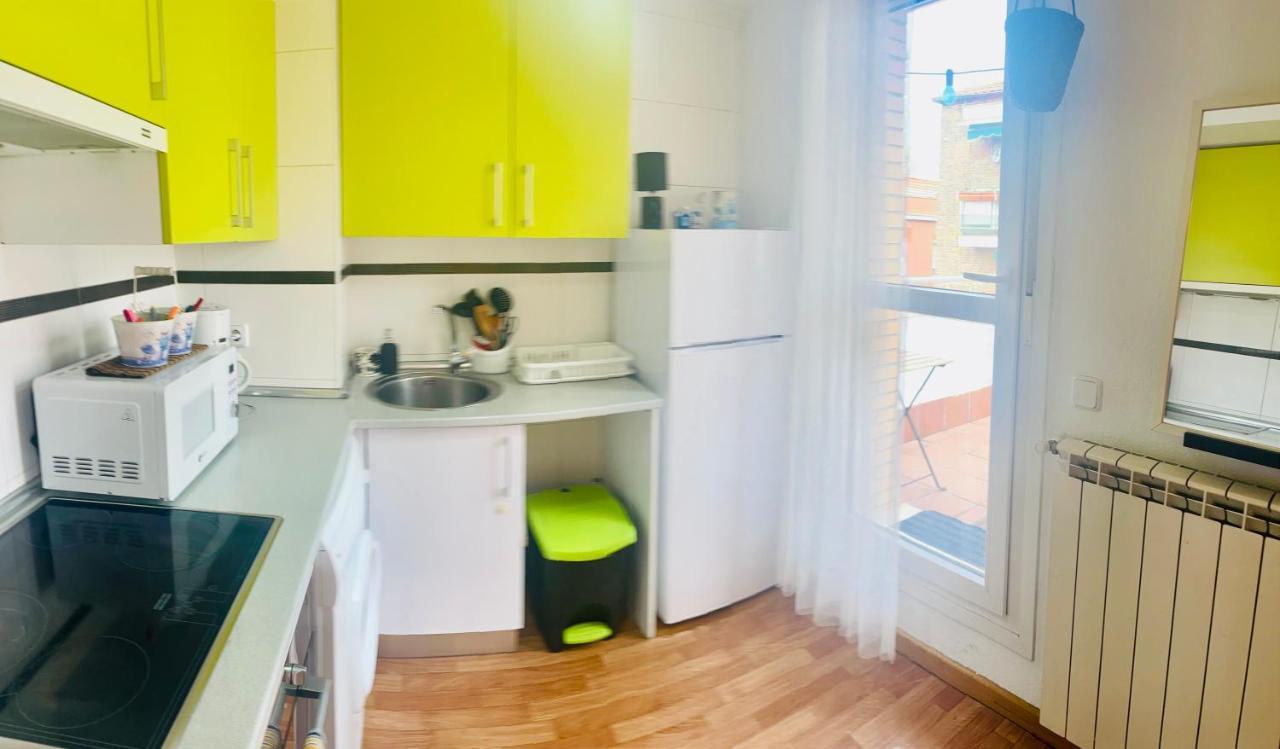 Atico & Terraza A 6 Minutos En Metro De Atocha Estacion Apartment *