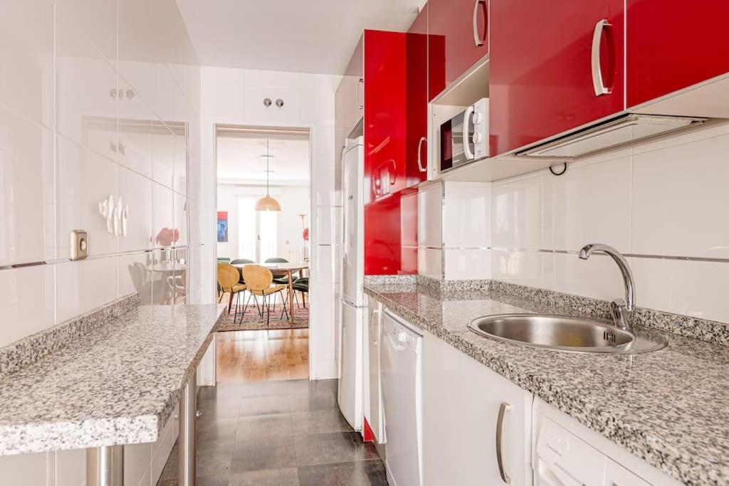 Beautiful Flat With Pool In The Center-s-marc Apartment *