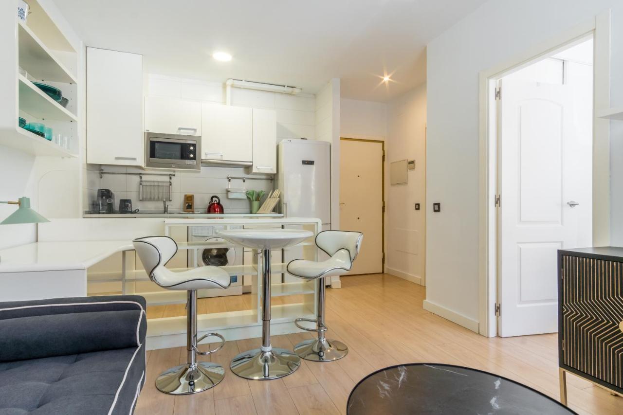 Apartment Bright Modern -1bedroom 1bath -cuatro Caminos *
