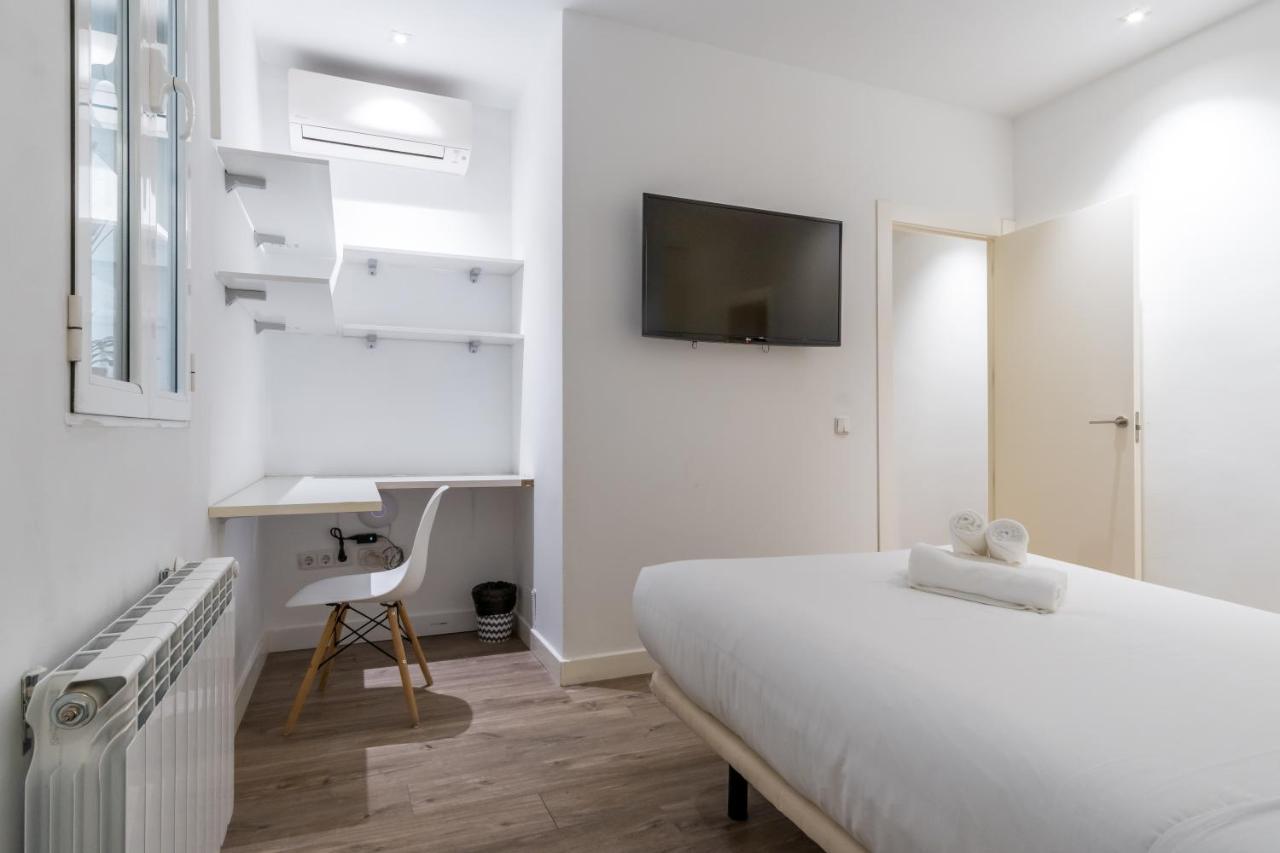 Cozy - 2 Bedrooms- 2 Bathrooms- Colon