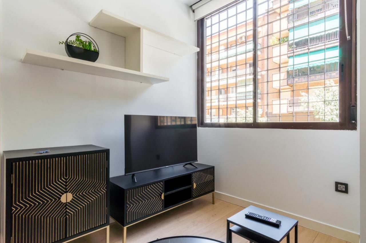 Apartment Bright Modern -1bedroom 1bath -cuatro Caminos *
