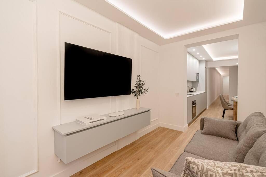 Centro Xiv Calle Mayor 3br 3bh Apartment