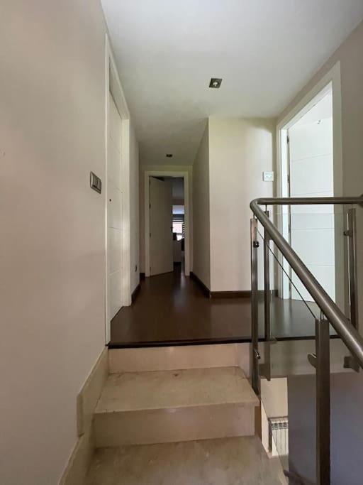 Impresionante De 4 3 Banos Y 2 Plazas De Garaje Apartamento Madrid