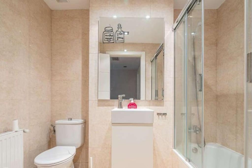 Apartamento Impresionante De 4 3 Banos Y 2 Plazas De Garaje Madrid