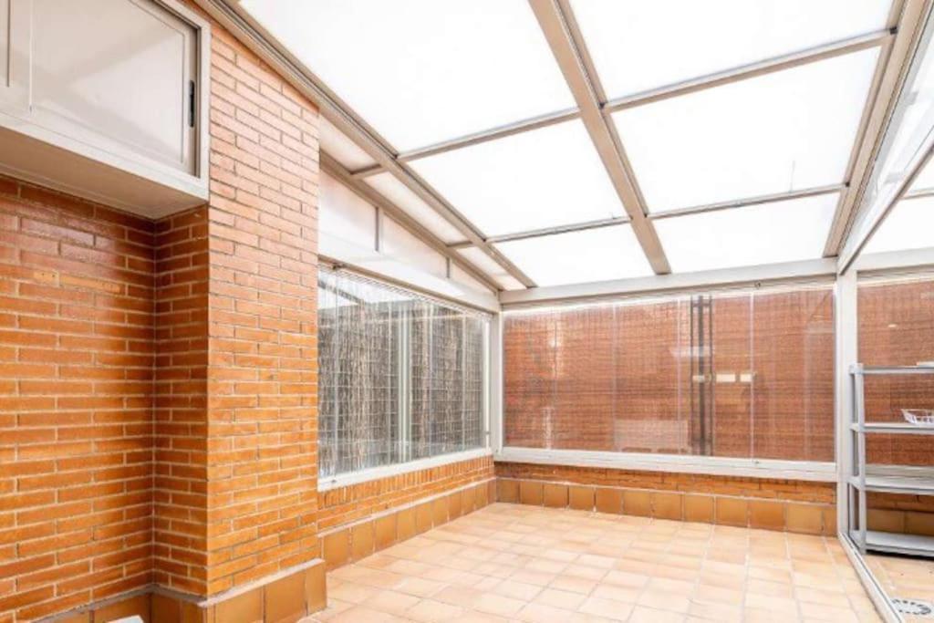 Impresionante De 4 3 Banos Y 2 Plazas De Garaje Apartamento *