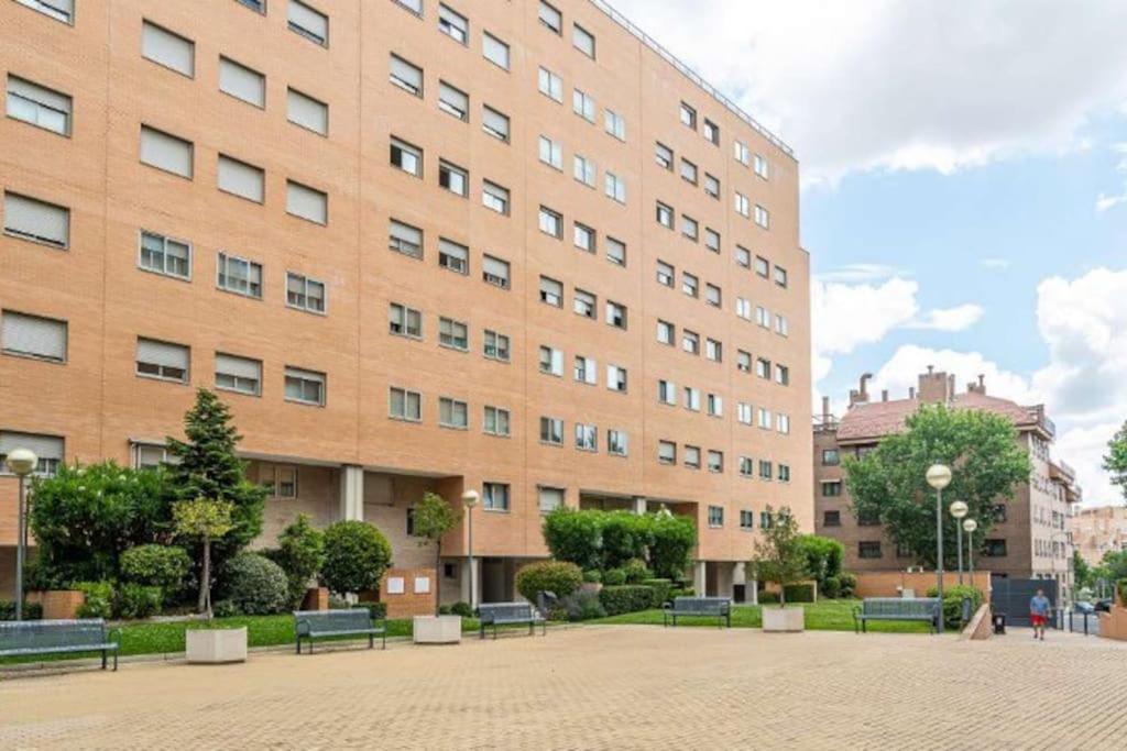 Impresionante De 4 3 Banos Y 2 Plazas De Garaje Apartamento Madrid
