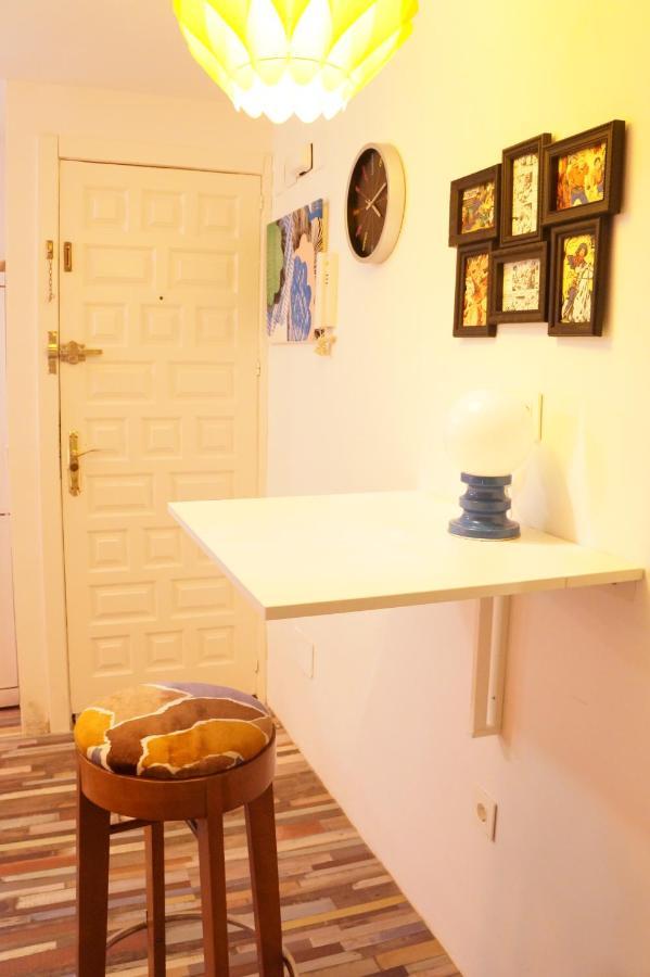 Cozy & Modern In Embajadores Area - Center Apartment