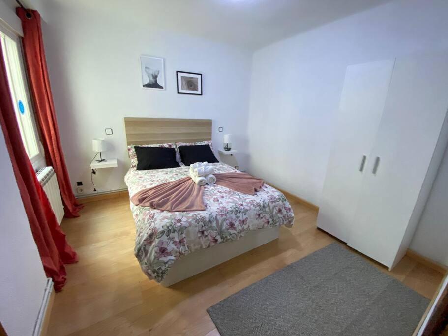 Interior En Quarto em Acomodações Particulares *