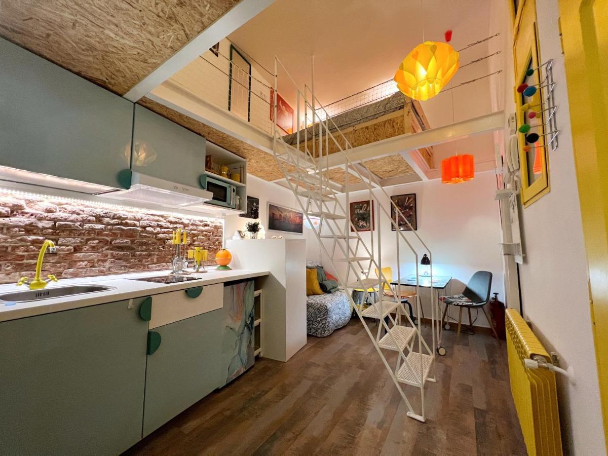 Apartment Cozy & Modern In Embajadores Area - Center