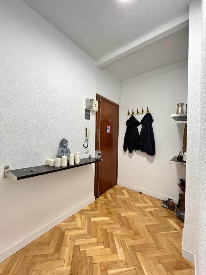 Izq Hospedagem domiciliar Madri