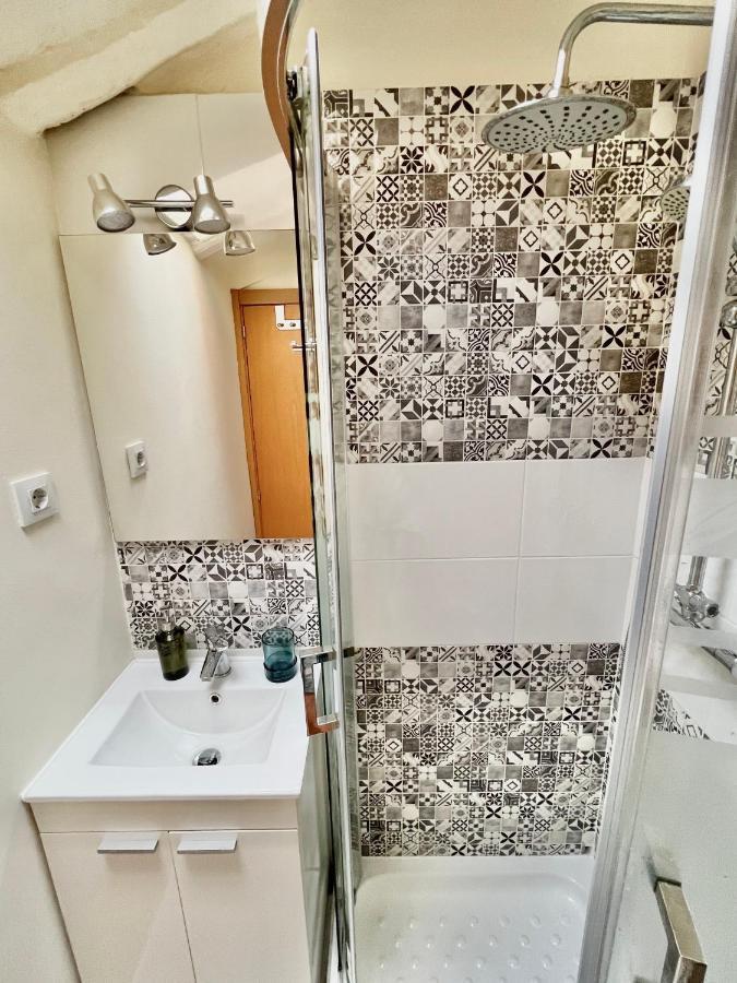 Charming In The Heart Of Apartment Madrid